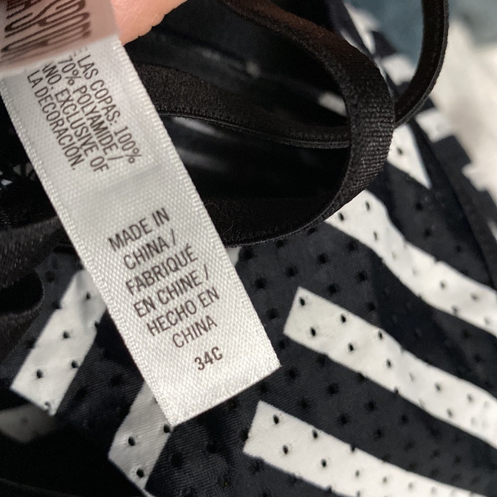NWOT Victoria Secret Sports Bra - Picture 4 of 4